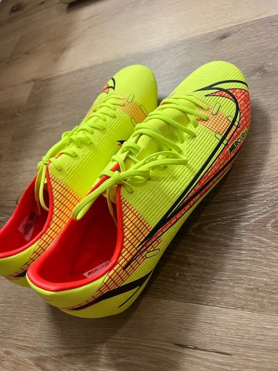 Nike Mecurial Vapor Pro FG Soccer Cleats main image 8